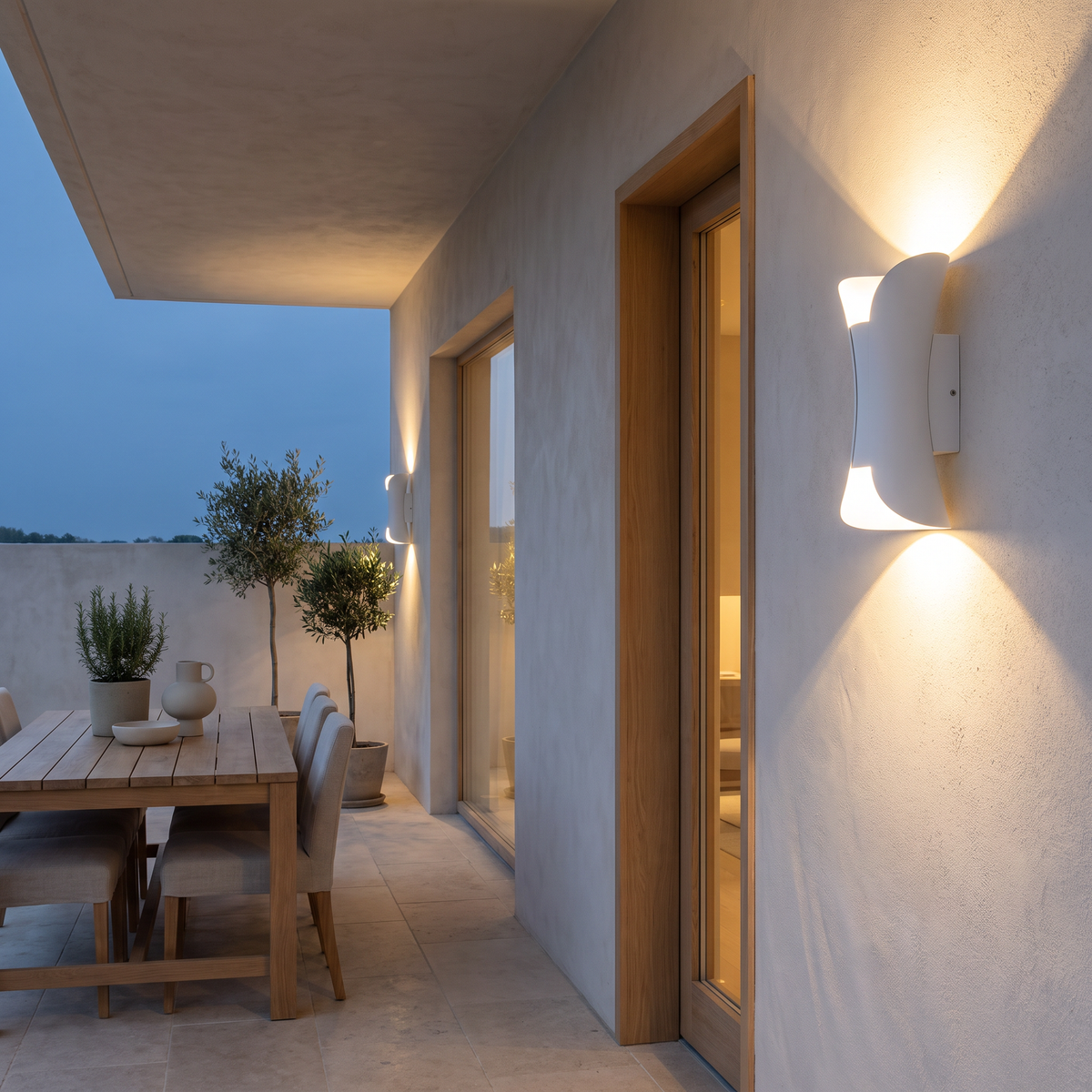 Aero IP65 Up & Down Wall Light (White)